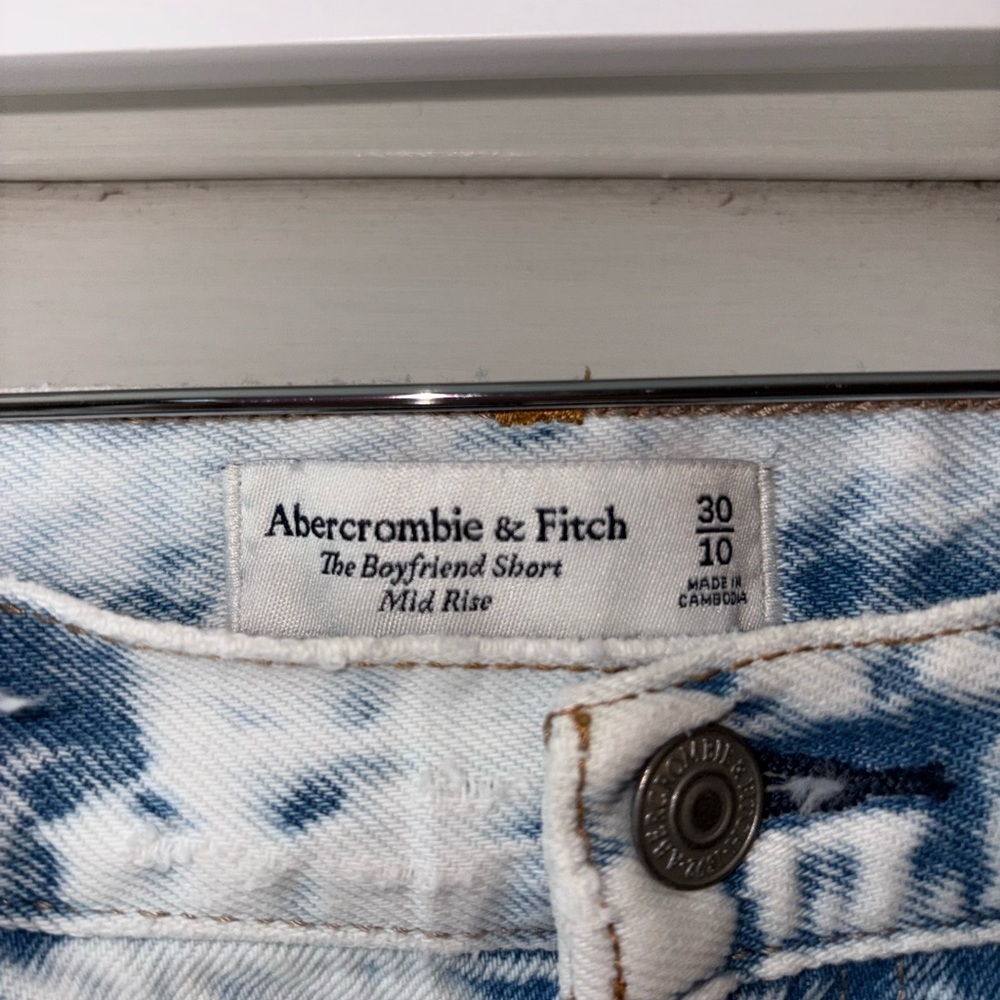 Abercrombie & Fitch Boyfriend Shorts Size 10/30 Mid Rise Acid Wash Distressed - Picture 5 of 7